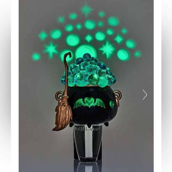 Bath & Body Works Other - Bath & Body Works Witch’s Cauldron Wallflower Plug